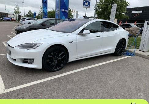 Tesla Model S, 2017