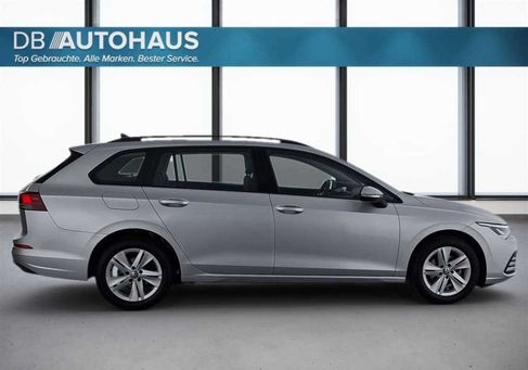 Volkswagen Golf, 2022
