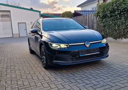 Volkswagen Golf, 2023