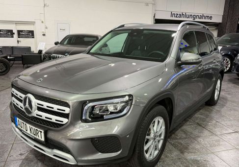 Mercedes-Benz GLB 200, 2021 3