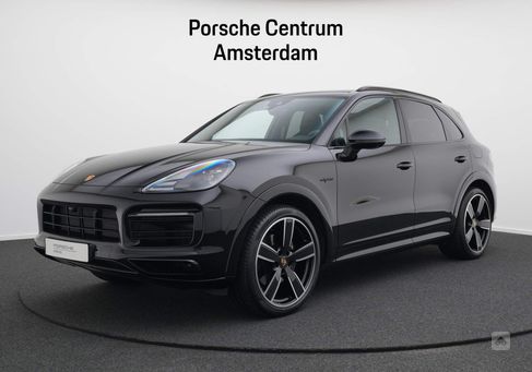 Porsche Cayenne, 2023