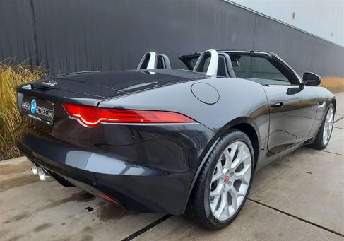 Jaguar F-Type, 2015