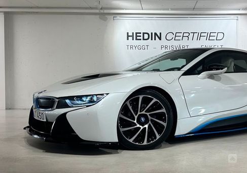 BMW i8, 2017