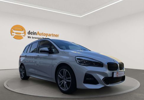 BMW 218, 2022