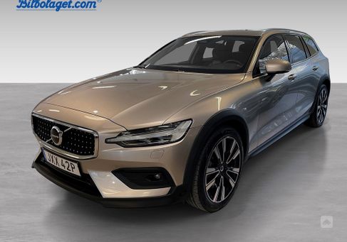 Volvo V60 Cross Country, 2023