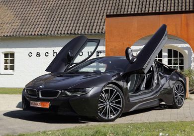 BMW i8, 2016