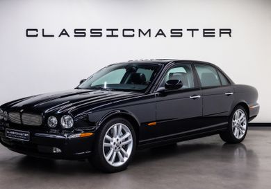 Jaguar XJR, 2004