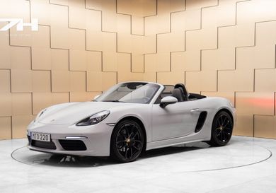 Porsche, 2023