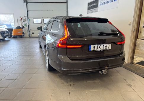 Volvo V90, 2022