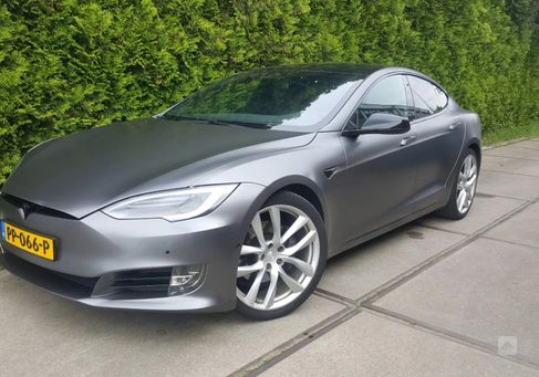 Tesla Model S, 2017