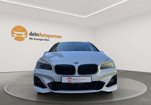 BMW 218, 2022