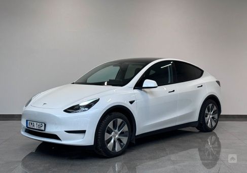 Tesla Model Y, 2023