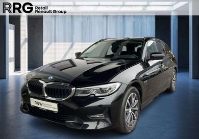 BMW 330, 2022