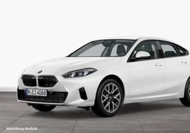 BMW 220, 2025