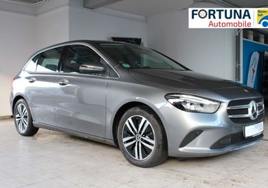 Mercedes-Benz B 180, 2022