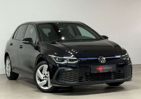 Volkswagen Golf, 2022