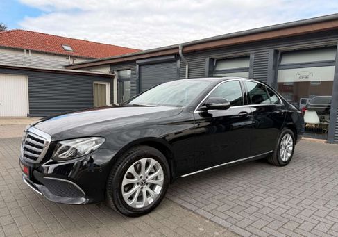 Mercedes-Benz E 220, 2019 3