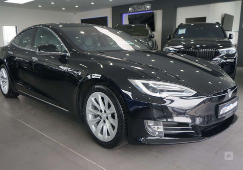 Tesla Model S, 2017