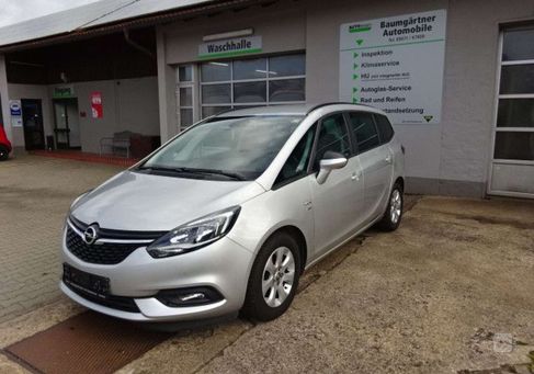 Opel Zafira Tourer, 2017