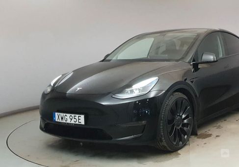 Tesla Model Y, 2023